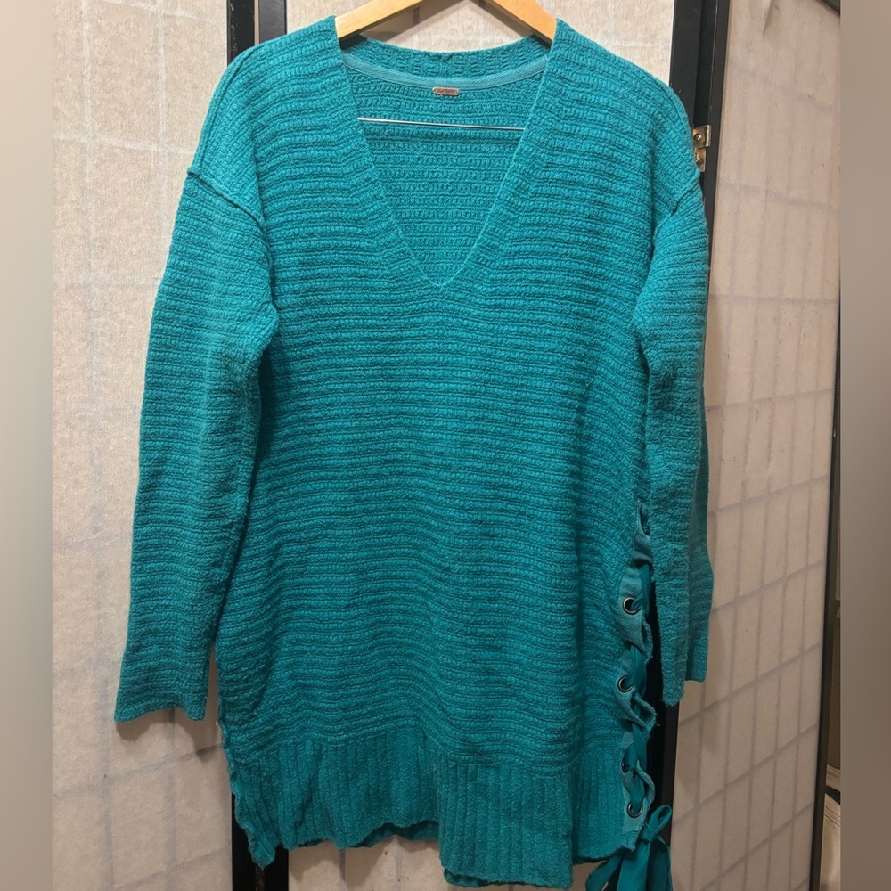 FREE PEOPLE Heart It Laces Oversized Cotton Blend V-Neck Long Soft Sweater